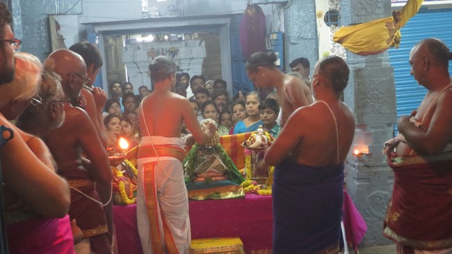Thiruvelukkai Sri Azhagiyasinga perumal temple Nammazhwar Moksham 2015-10