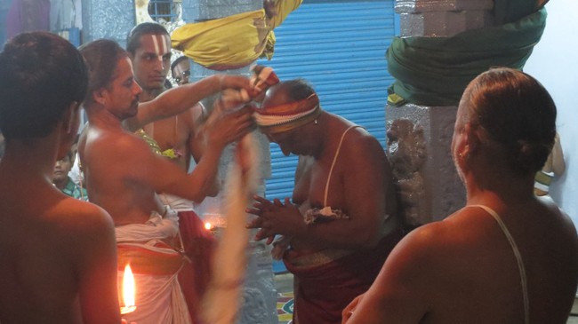 Thiruvelukkai Sri Azhagiyasinga perumal temple Nammazhwar Moksham 2015-11