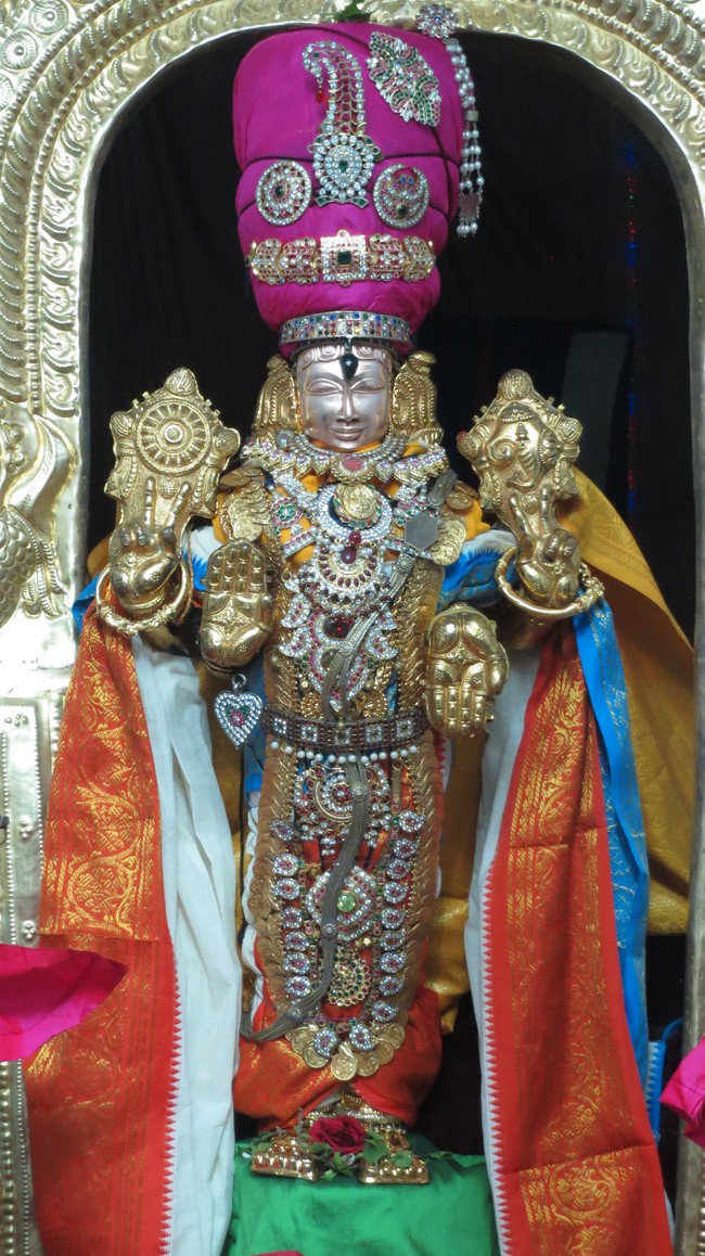 Thiruvelukkai Sri Azhagiyasinga perumal temple Nammazhwar Moksham 2015-42