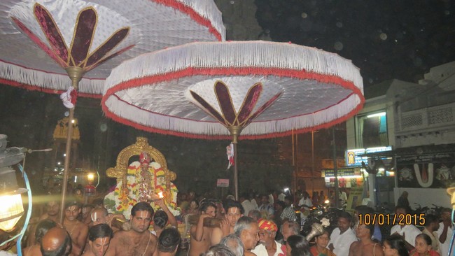 kanchi Devarajaswami Temple Irappathu UTsavam Namamzhwar Thiruvadi thozhal 2015-06