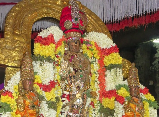 kanchi Devarajaswami Temple Irappathu UTsavam Namamzhwar Thiruvadi thozhal 2015-22