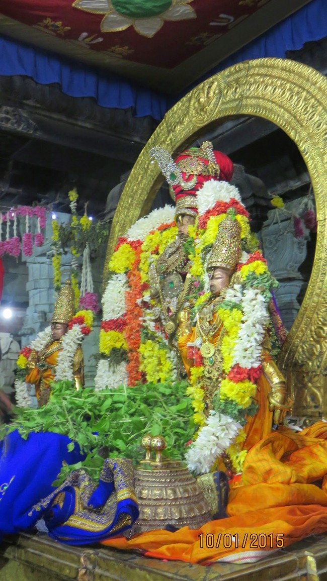 kanchi Devarajaswami Temple Irappathu UTsavam Namamzhwar Thiruvadi thozhal 2015-56