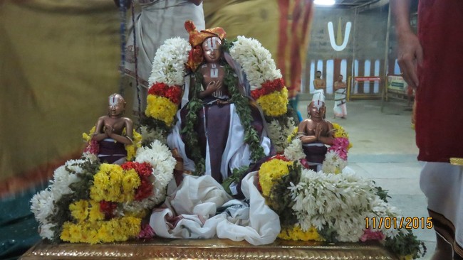 kanchi Devarajaswami Temple Irappathu UTsavam Namamzhwar Thiruvadi thozhal 2015-63