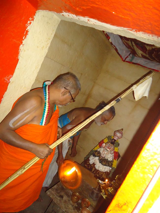 6th feb 15 - 6.40pm thirukurallappan sannathi mangalasasanam  (12)