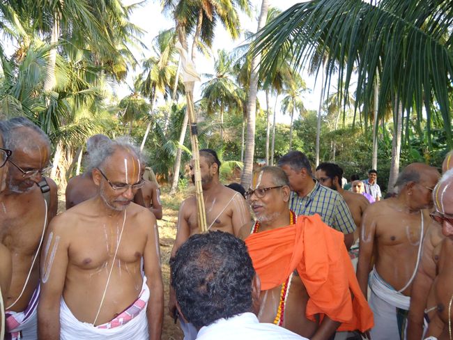 7th feb 15 - srimath azhagiyasingar nithya arathanam and visited to madurai ayathampatti (102)