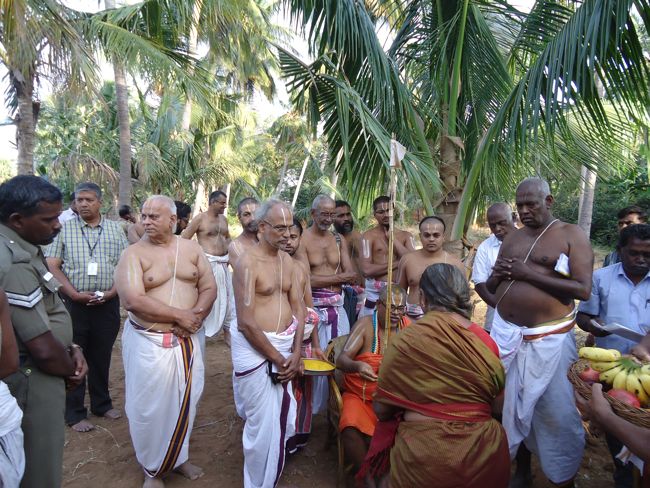 7th feb 15 - srimath azhagiyasingar nithya arathanam and visited to madurai ayathampatti (120)