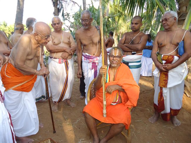 7th feb 15 - srimath azhagiyasingar nithya arathanam and visited to madurai ayathampatti (133)
