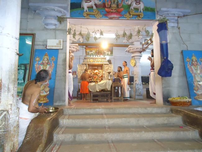 7th feb 15 - srimath azhagiyasingar nithya arathanam and visited to madurai ayathampatti (22)