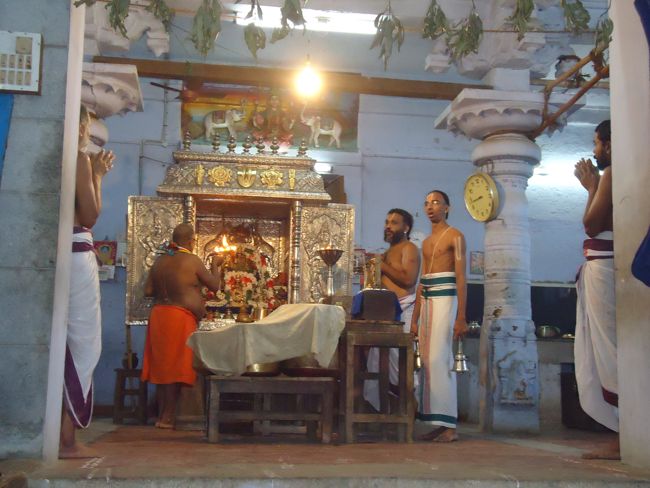 7th feb 15 - srimath azhagiyasingar nithya arathanam and visited to madurai ayathampatti (23)