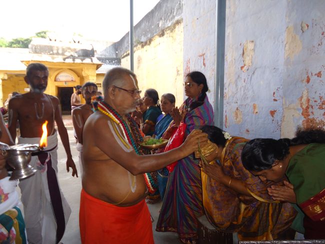 7th feb 15 - srimath azhagiyasingar nithya arathanam and visited to madurai ayathampatti (39)