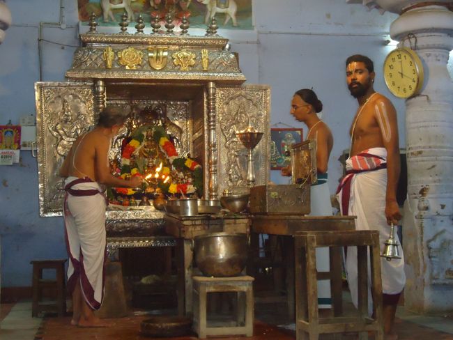 7th feb 15 - srimath azhagiyasingar nithya arathanam and visited to madurai ayathampatti (56)