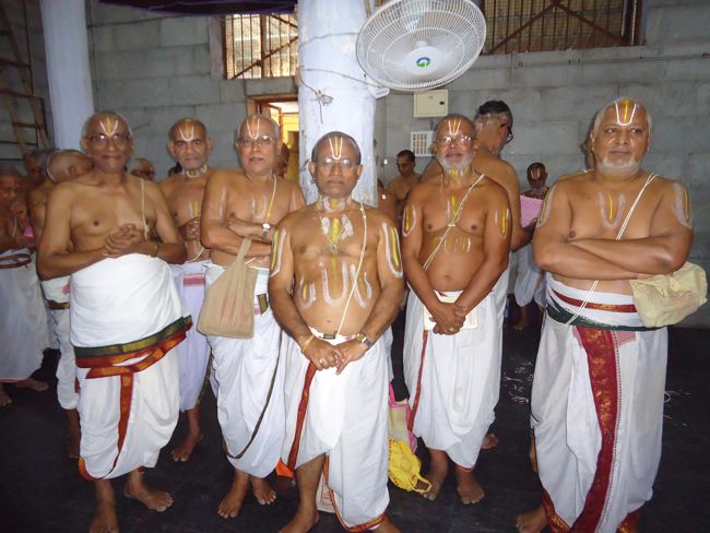 7th feb 15 - srimath azhagiyasingar nithya arathanam and visited to madurai ayathampatti (8)