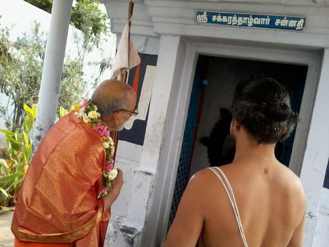 H.H Sri Appan  Parakala Ramanuja Embar Jeeyar Mangalasasanam At Thiruvelukkai 2015-05