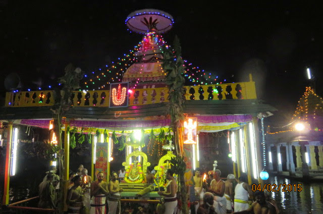 Kanchi Sri Devarajaswami Temple Ananathasaras Theppam Day 2  2015-21