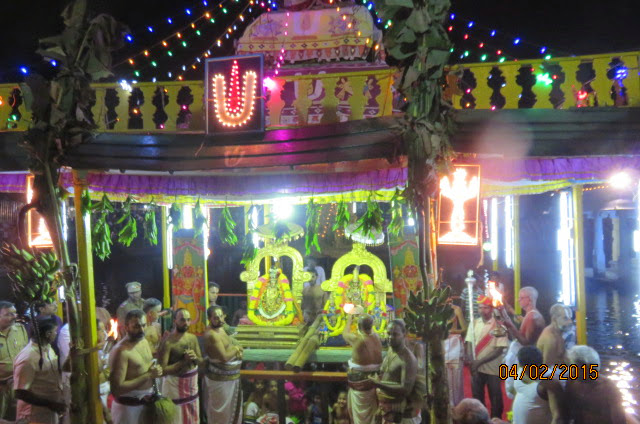 Kanchi Sri Devarajaswami Temple Ananathasaras Theppam Day 2  2015-24