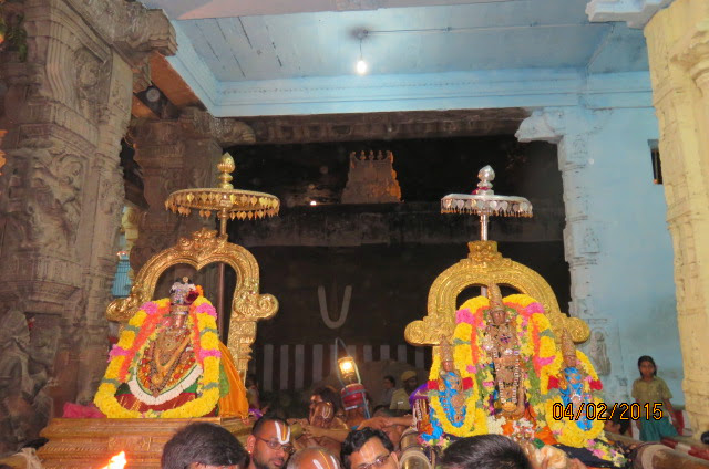 Kanchi Sri Devarajaswami Temple Ananathasaras Theppam Day 2  2015-36