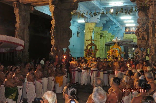 Kanchi Sri Devarajaswami Temple Ananathasaras Theppam Day 2  2015-37