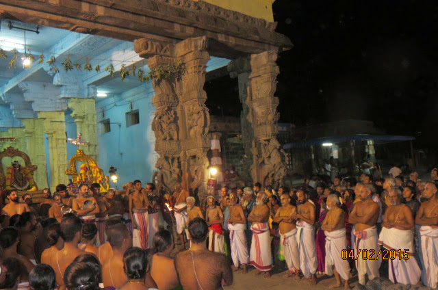 Kanchi Sri Devarajaswami Temple Ananathasaras Theppam Day 2  2015-38