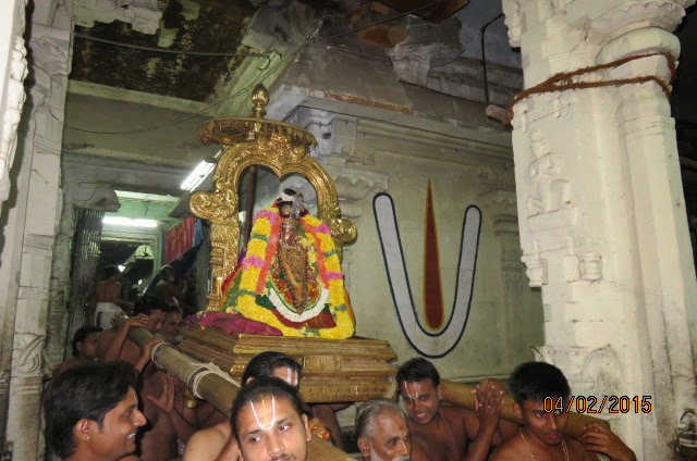 Kanchi Sri Devarajaswami Temple Ananathasaras Theppam Day 2  2015-52