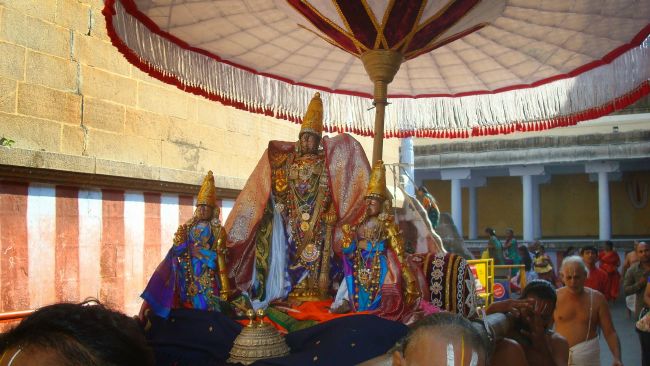 Kanchi Sri Varadaraja Perumal Temple Sri Koorathazhwan Thirunakshatra Utsavam 2015-01