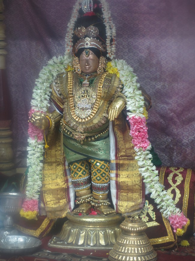 Mannai Rajagopalaswami alankaram during THiruadhyayana Utsavam 2015-01