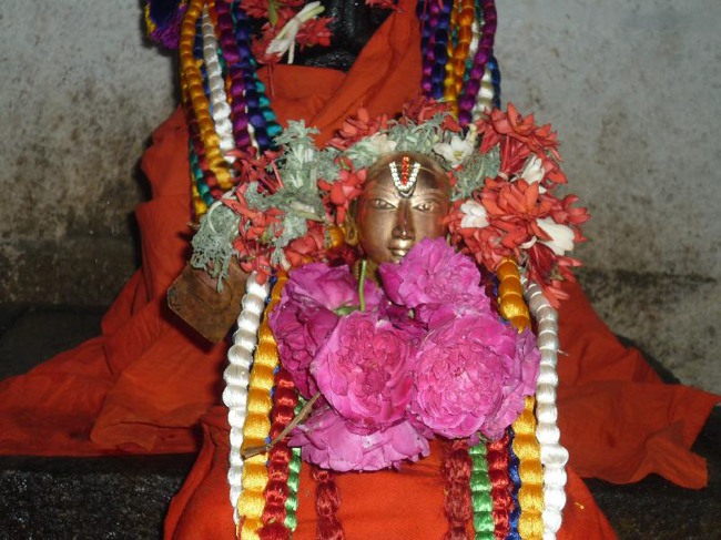 Monthly Purattadhi Tirumanjanam at the Brindavanam of 41st Srimadh Azhagiasingar-2015-0006