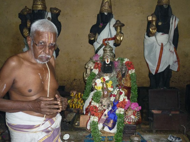 Monthly Purattadhi Tirumanjanam at the Brindavanam of 41st Srimadh Azhagiasingar-2015-0010