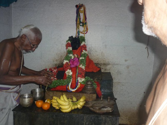 Monthly Purattadhi Tirumanjanam at the Brindavanam of 41st Srimadh Azhagiasingar-2015-0017