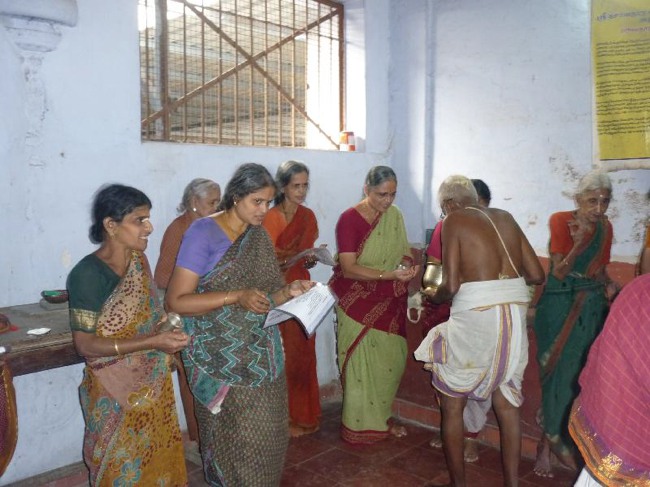 Monthly Purattadhi Tirumanjanam at the Brindavanam of 41st Srimadh Azhagiasingar-2015-0023