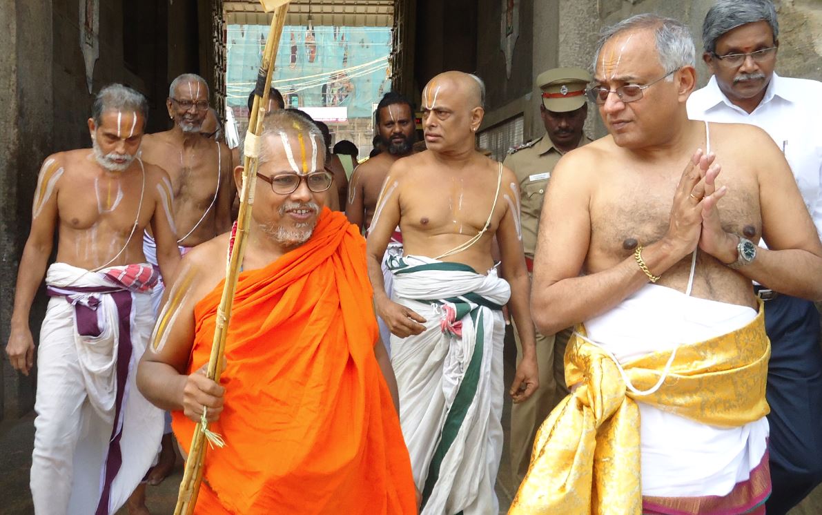 Srimath Azhagiyasingar Visits Srirangam 2015