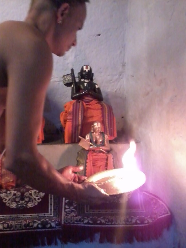 THiruvelukkai Sri Azhagiyasinga perumal Ekadasi alankaram and Mamunigal masa thirunakshatram  2015 -06