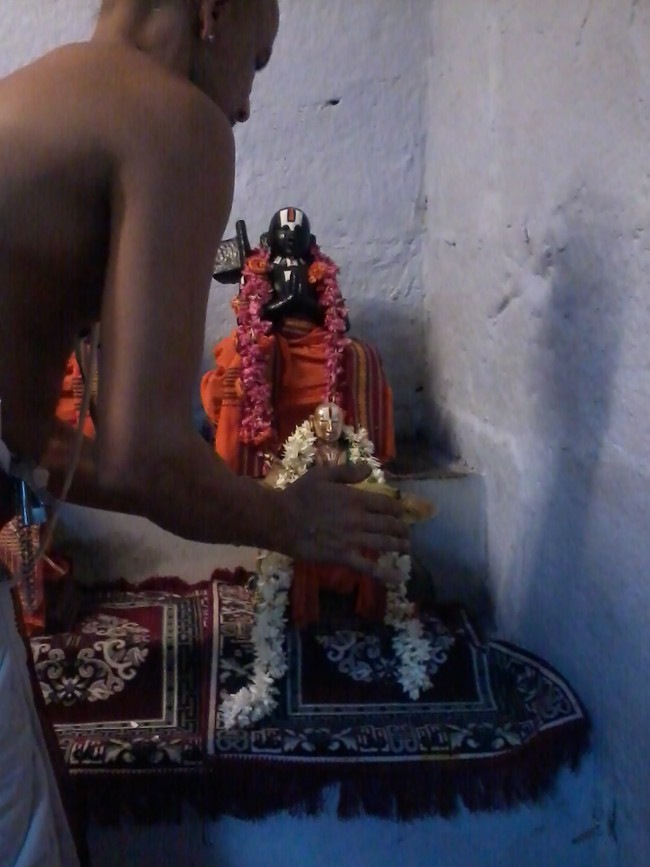 THiruvelukkai Sri Azhagiyasinga perumal Ekadasi alankaram and Mamunigal masa thirunakshatram  2015 -08