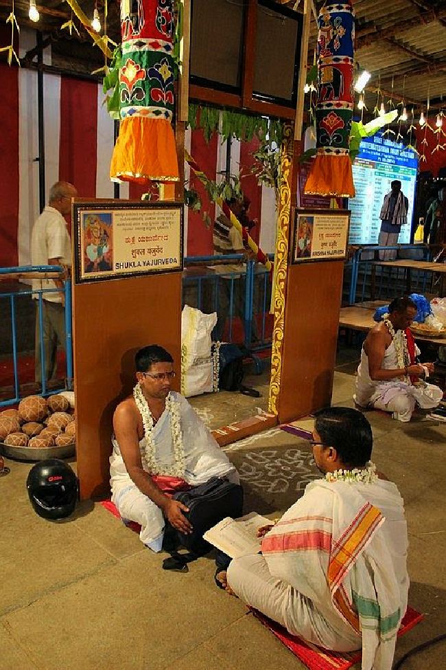 Tirumalagiri Sri lakshmi venkateswara Swamy temple Brahmotsavam day 1  2015 -07