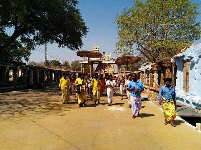 HH 46th Srimath Azhagiyasingar Mangalasasanam At Lower Ahobilam Sri Prahaladavardan Temple5