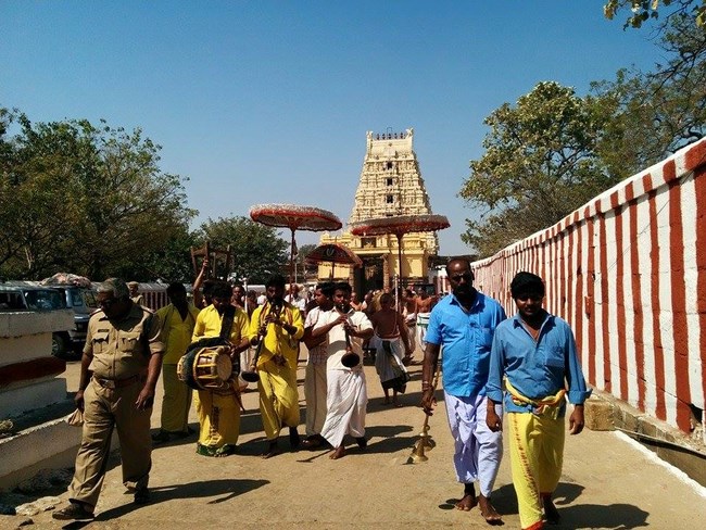 HH 46th Srimath Azhagiyasingar Mangalasasanam At Lower Ahobilam Sri Prahaladavardan Temple9