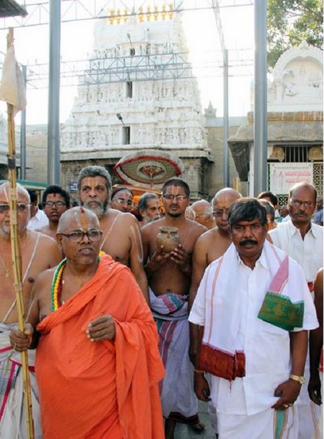 HH 46th Srimath Azhagiyasingar Mangalasasanam At Tirupathi Sri Govindaraja Swamy Temple20