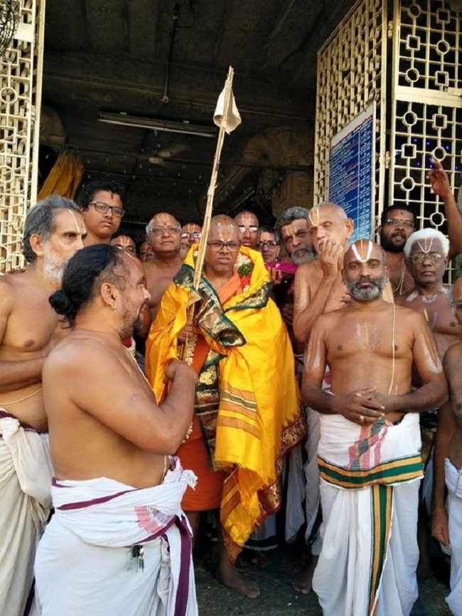 HH 46th Srimath Azhagiyasingar Mangalasasanam At Tirupathi Sri Govindaraja Swamy Temple21