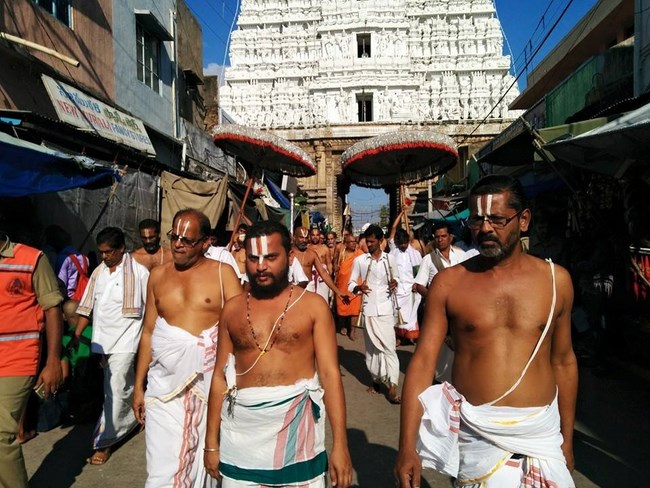 HH 46th Srimath Azhagiyasingar Mangalasasanam At Tirupathi Sri Govindaraja Swamy Temple22