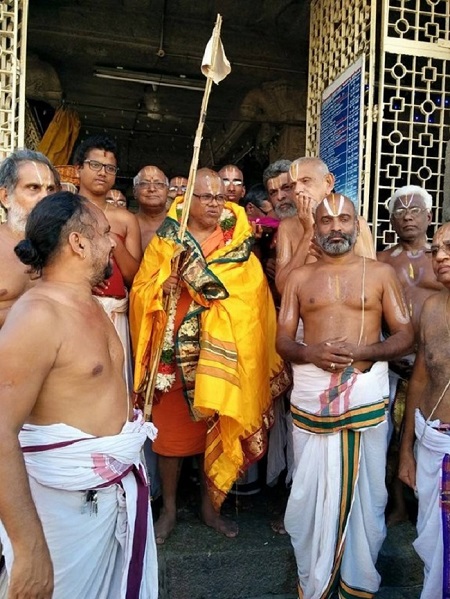 HH 46th Srimath Azhagiyasingar Mangalasasanam At Tirupathi Sri Govindaraja Swamy Temple2