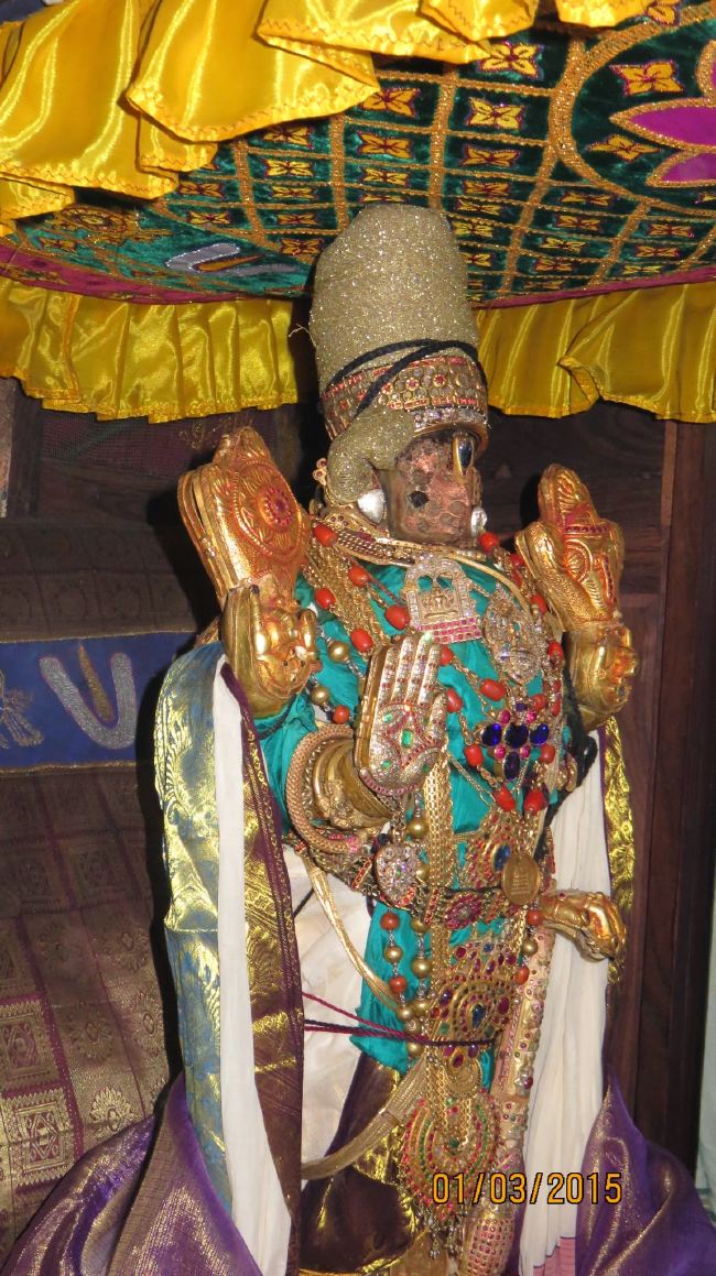 Kanchi Devaperumal Thirumbukal From Thenneri Theppotsavam 2015 -19