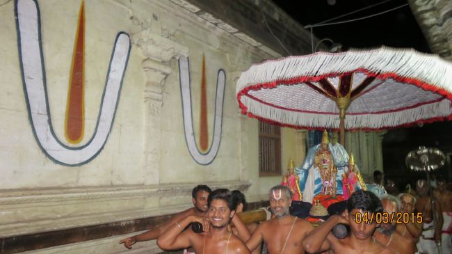 Kanchi Sri Devaperumal Thirumalayil irunthu Iranguthal 2015 -7