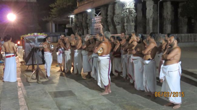 Kanchi Sri Devaperumal Thirumbukal from Raja Kulam 2015 -04