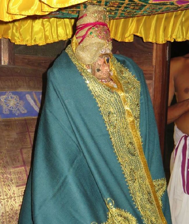 Kanchi Sri Devaperumal Thirumbukal from Raja Kulam 2015 -10