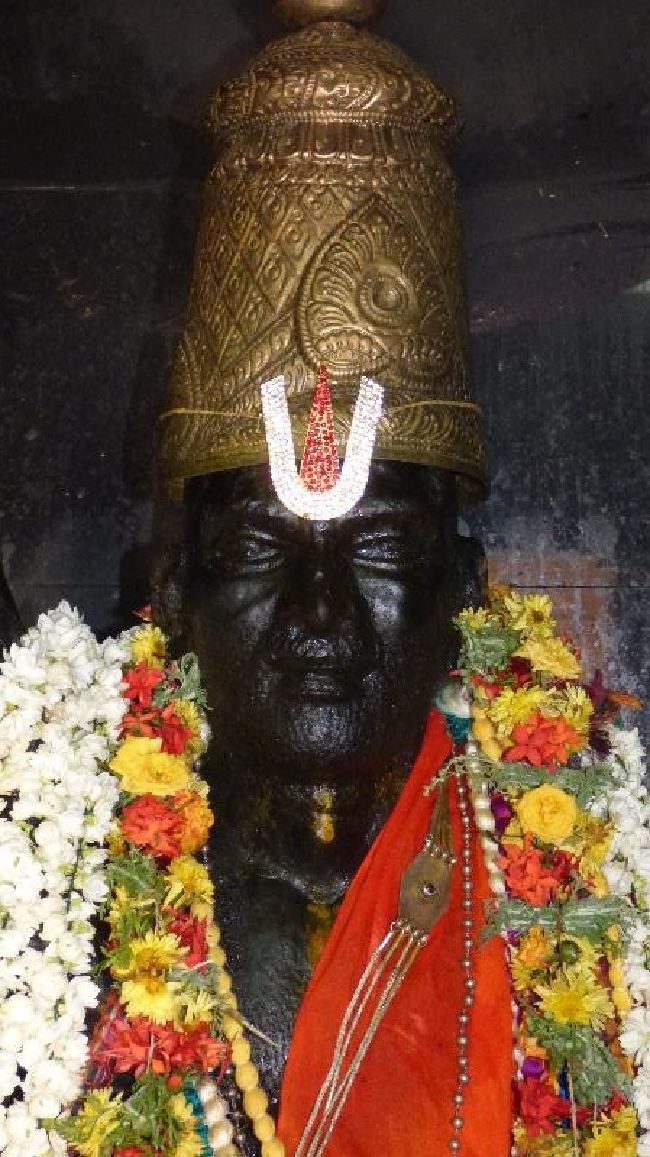 Maasi Hastha Tirumanjanam at the Brindavanam of 44th Srimadh Azhagiasingar 2015 -26