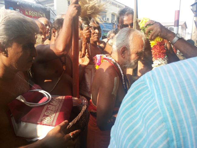 Melkote Yadugiri Yathiraja Jeeyar  mangalasasanam at Srirangam 2015 -04