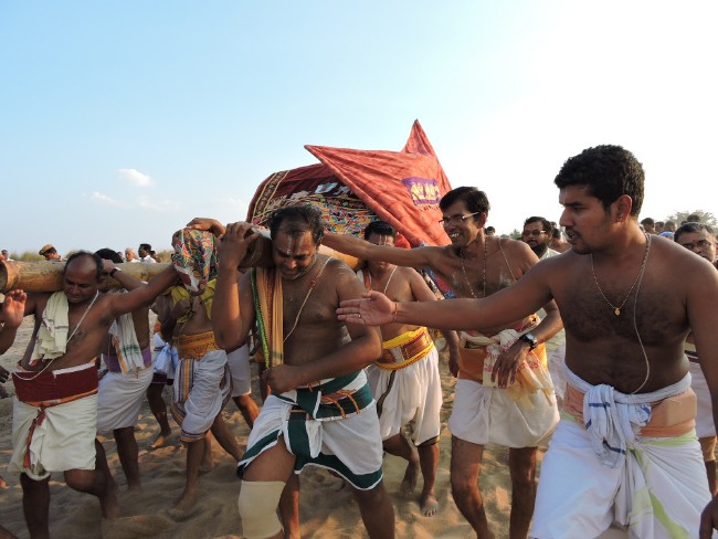 Srirangam Namperumal Jeeyapuram to Srirangam THirumbuka 2015-1 (14)