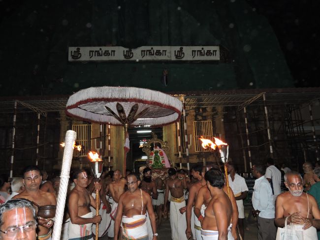 Srirangam Ranganathaswami Temple Adhi Brahmotsavam Senai Mudaliyar Purappadu  2015 -10