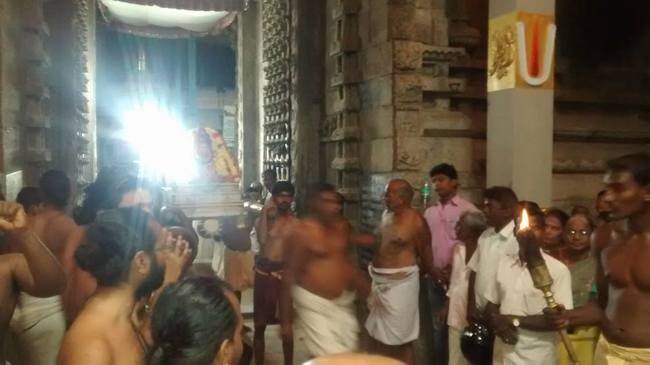 Thiruvallur Sri Veeraraghava Perumal Temple Ammavasai Purapadu 20-03-2015  05