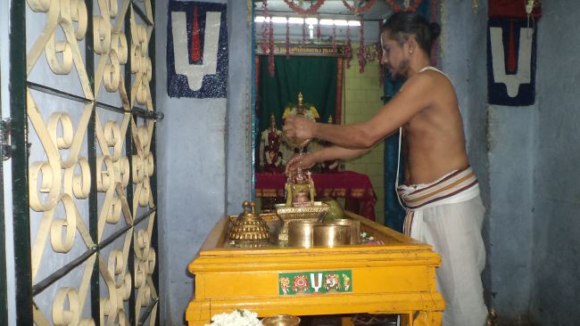 Thiruvelukkai Sri Azhagiyasinga Perumal Panguni Ammavasai Thirumanjanam 2015 -13