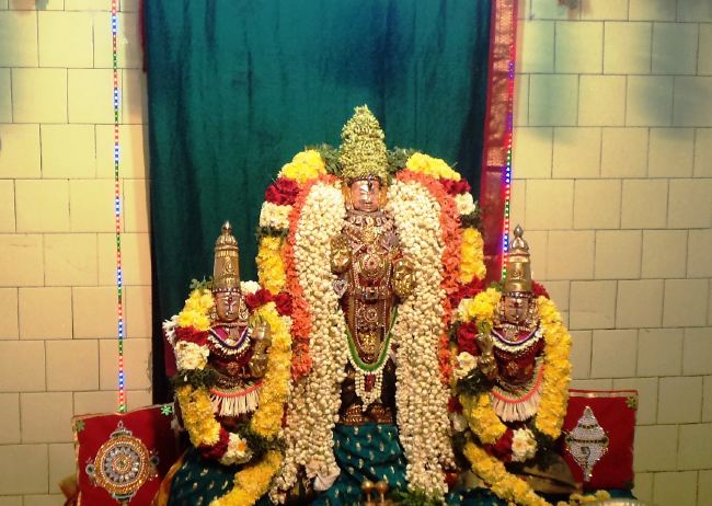 Thiruvelukkai Sri Azhagiyasinga perumal temple Ugadhi Utsavam 2015 -26